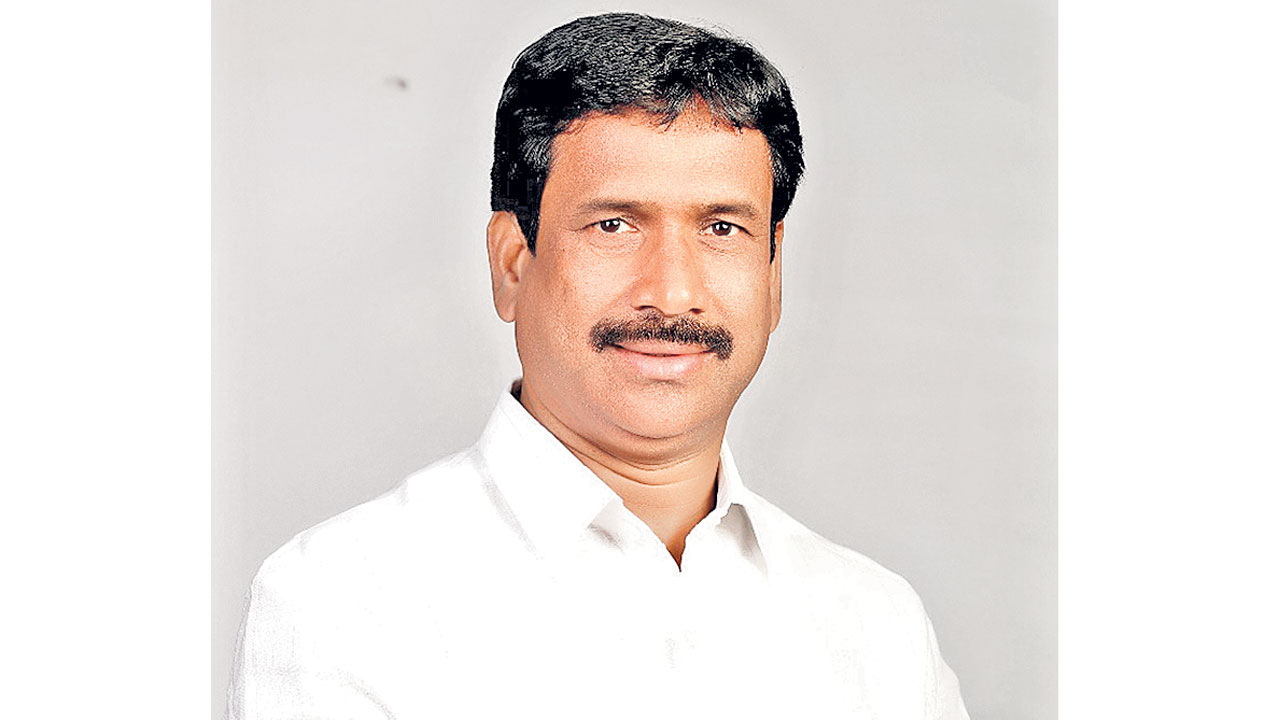 Kodanal Patnam Narender Red