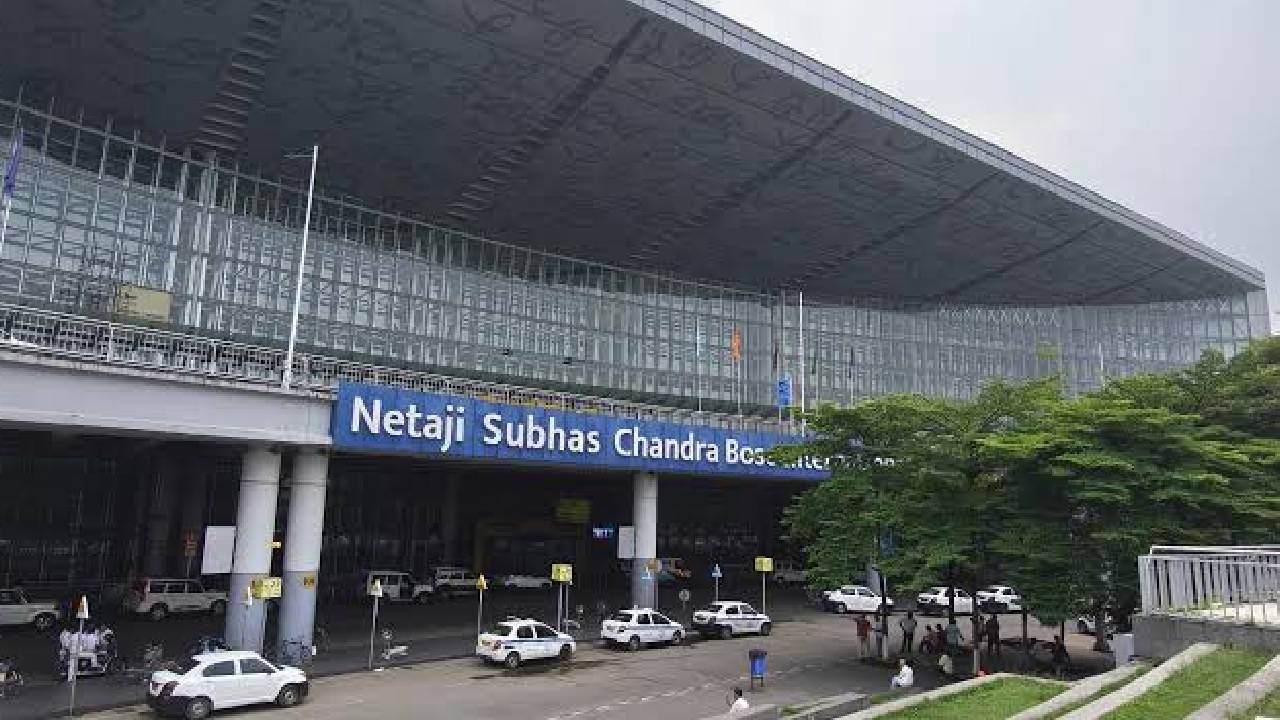 Kolkata airport | కోల్‌క‌తా ఎయిర్‌పోర్టుకు బాంబు బెదిరింపు.. కొన‌సాగుతున్న త‌నిఖీలు