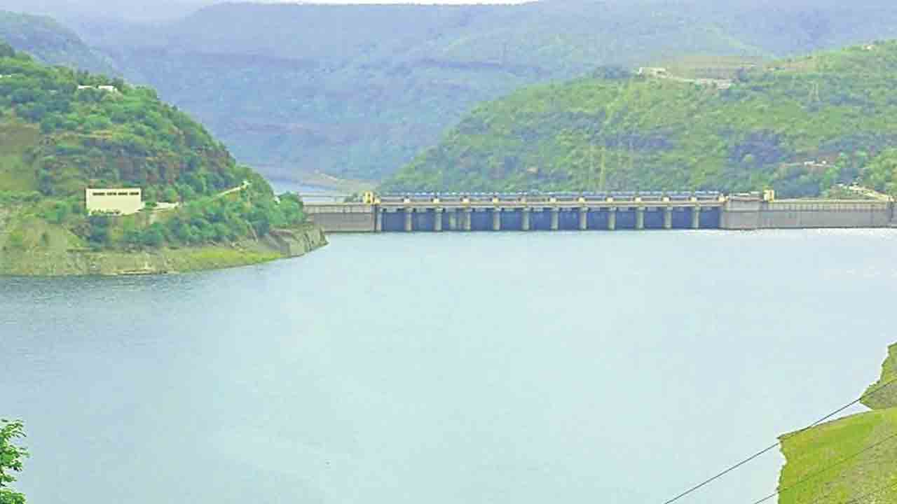 రోజుకో టీఎంసీ