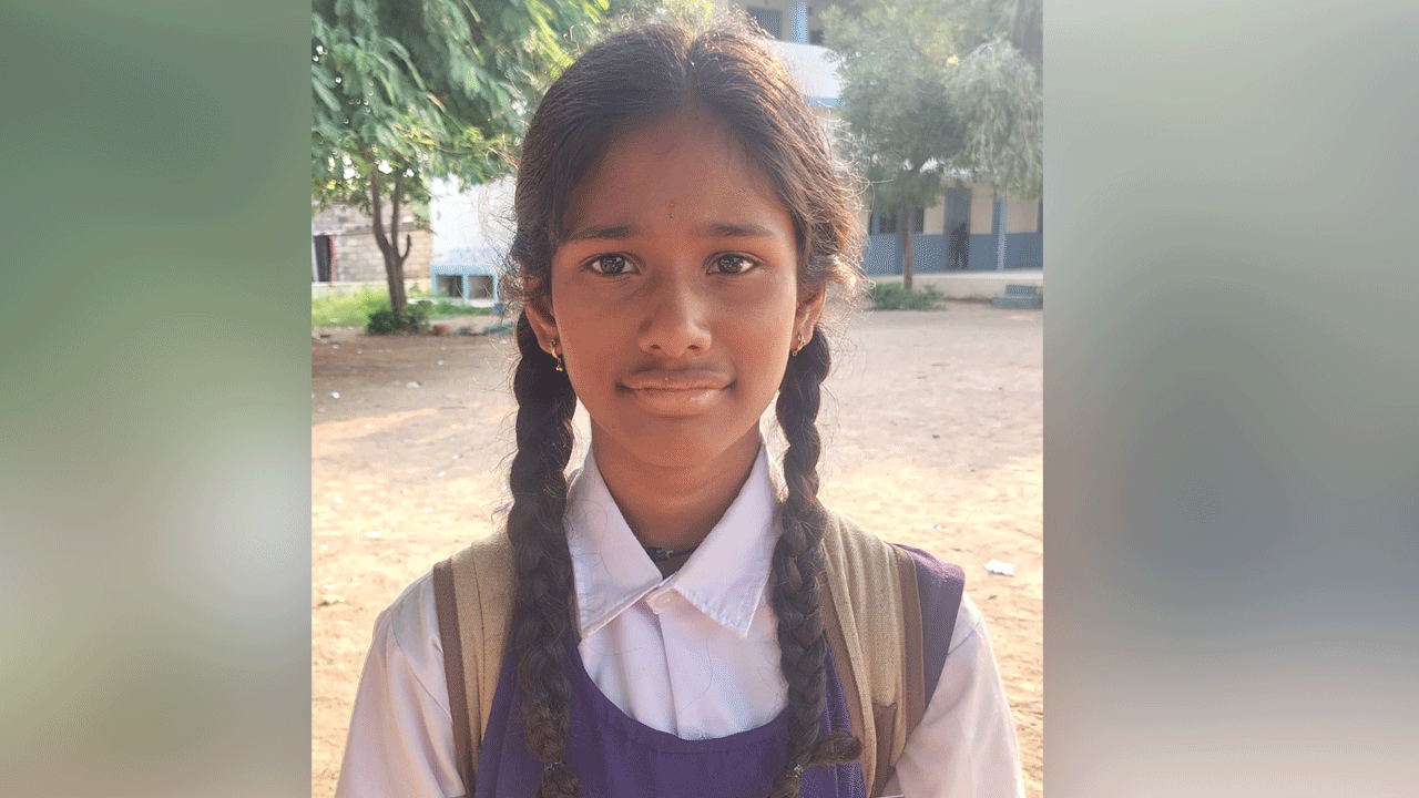 జాతీయ స్థాయి కథల పోటీల్లో ప్రతిభ కనబరిచిన విద్యార్థిని లాస్య