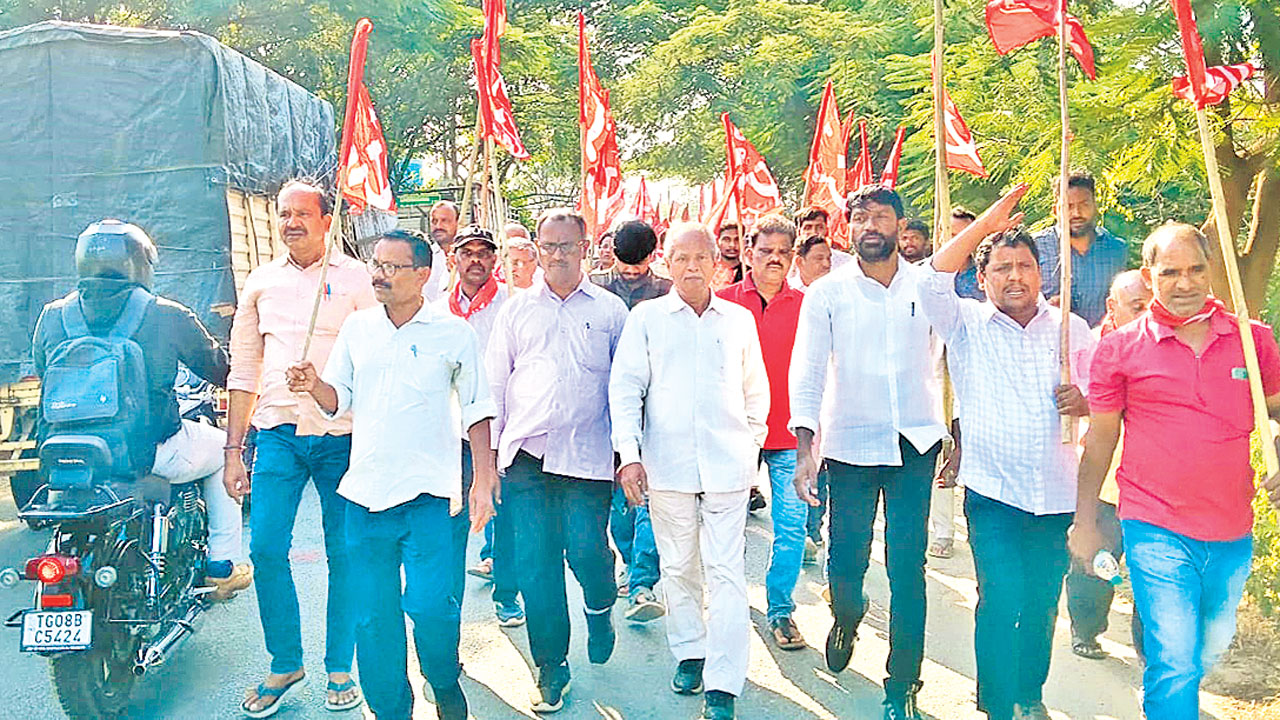 భూవివాదంలో ఎమ్మెల్సీ బల్మూరి!