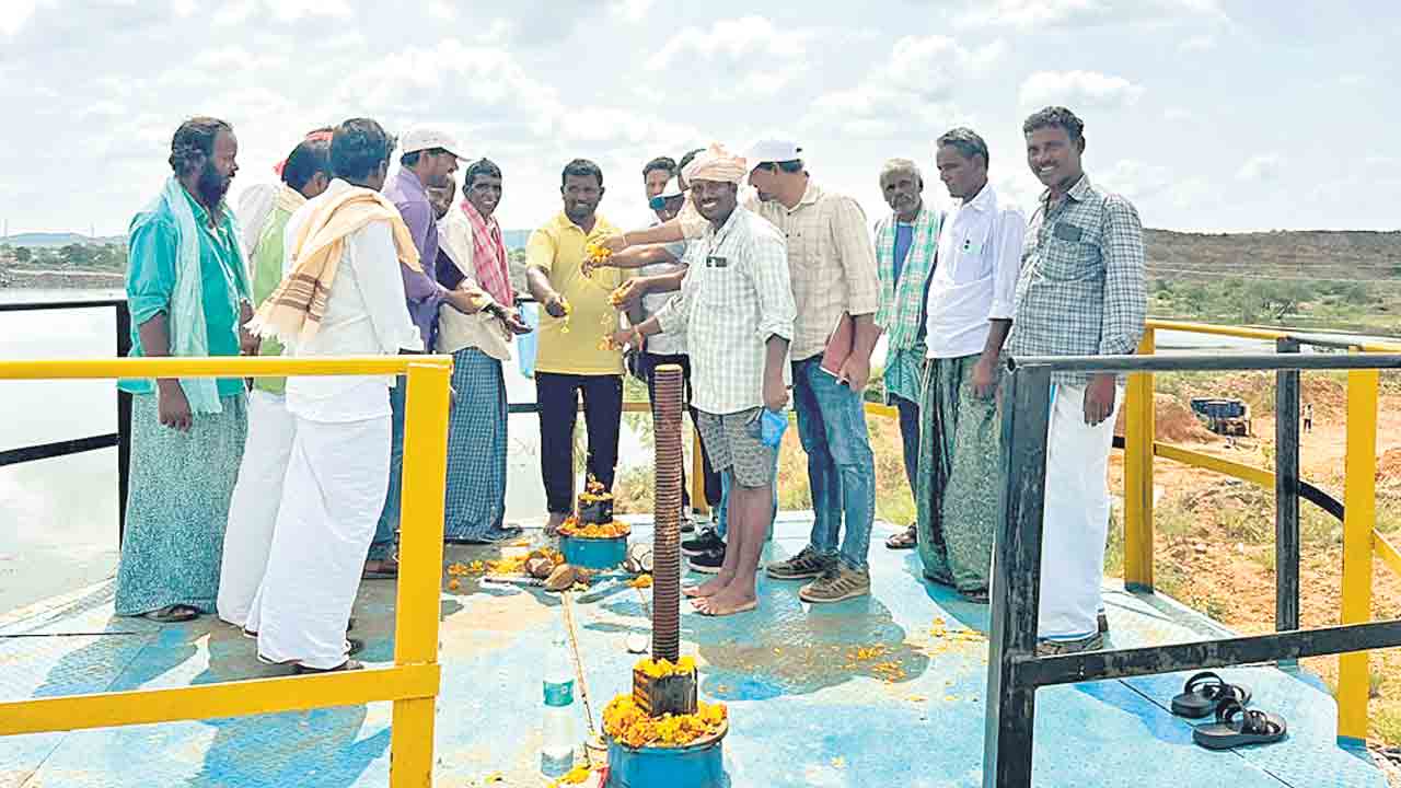 నార్లాపూర్‌ నుంచి ఎంజీకేఎల్‌ఐకి నీళ్లు.. పాలమూరు లిఫ్ట్‌ జలాలకు కర్షకుల పూజలు