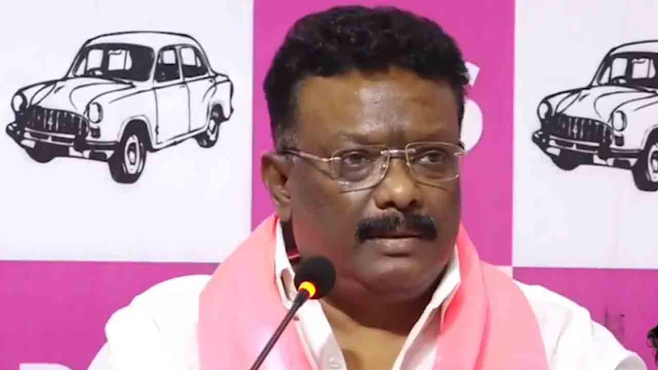 MLC Dasoju Shravan Kumar | ప్రకాష్ గౌడ్‌కి రెడ్ కార్పెట్ వేసి.. మా సుధీర్ రెడ్డినేమో అడ్డుకున్నారు : ఎమ్మెల్సీ దాసోజు శ్రవణ్ కుమార్