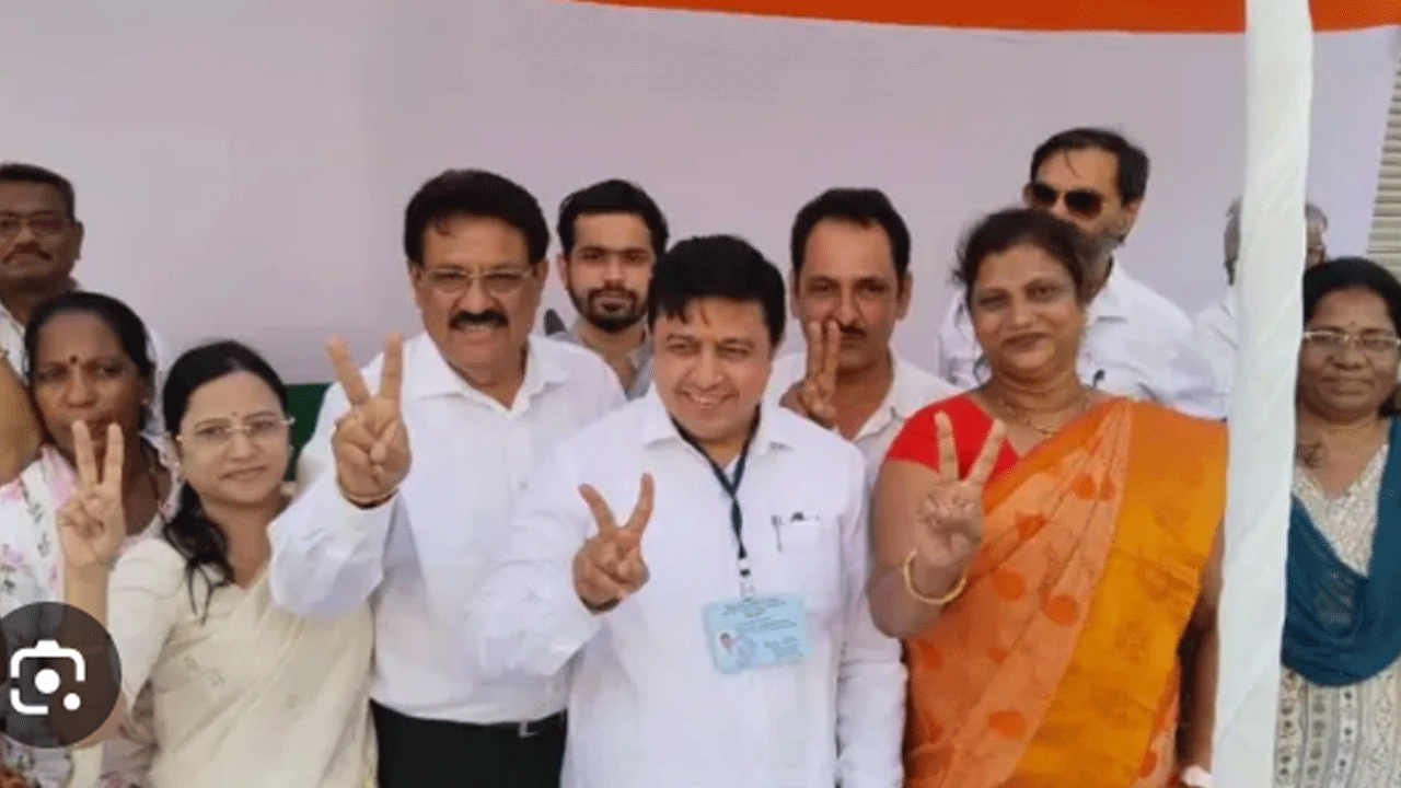 Maharastra | సీఎం ఫ‌డ్న‌వీస్ ఇలాకాలో బీజేపీకి షాక్‌.. నాగ్‌పూర్ ఎమ్మెల్సీ ఎన్నిక‌ల్లో కాంగ్రెస్ గెలుపు