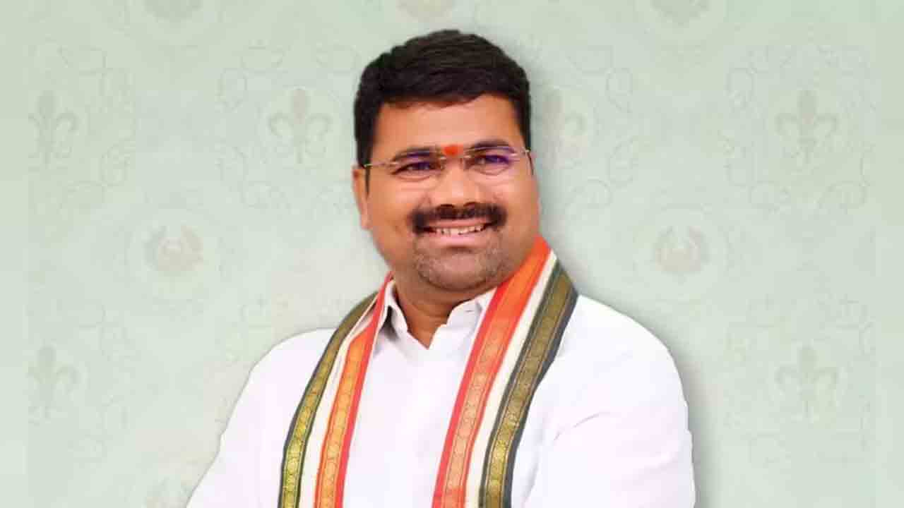విదేశీ విద్యానిధి అందించాలి.. ఎస్సీ బ్యాక్‌లాగ్‌ పోస్టులను వెంటనే భర్తీ చేయాలి