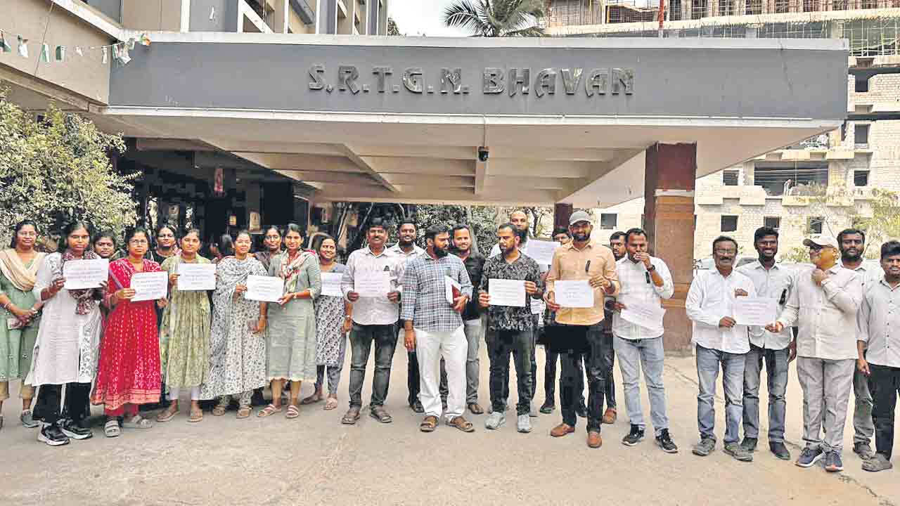 మిషన్‌ భగీరథలో కీలక పోస్టులు ఖాళీ