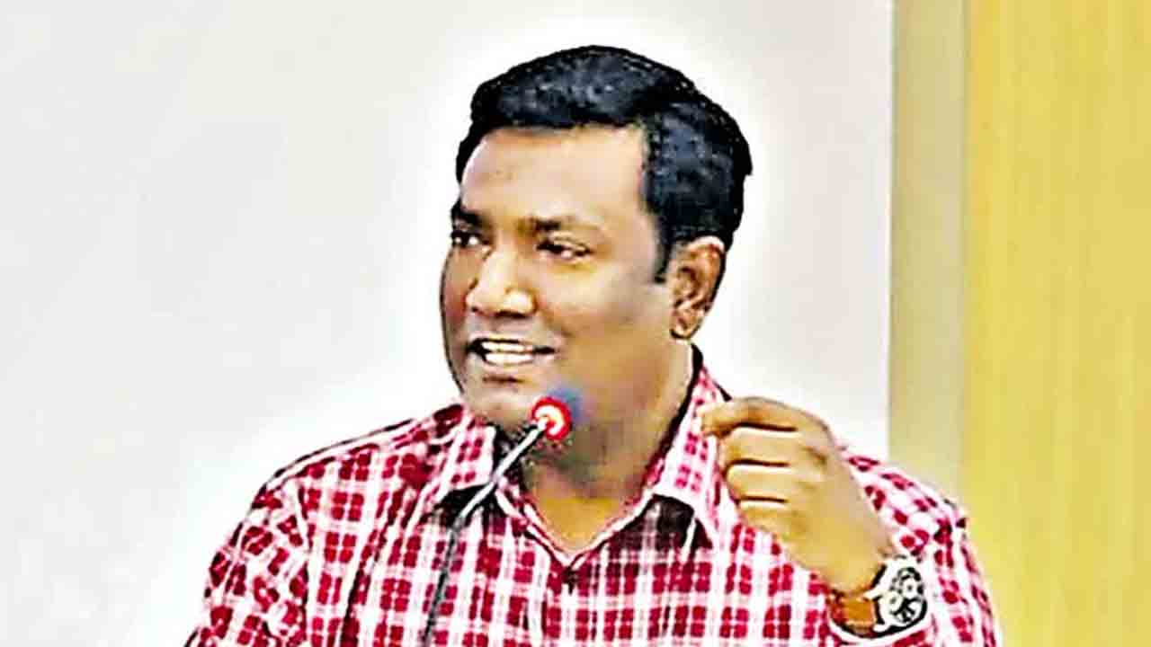 ప్రొఫెసర్లు, లెక్చరర్‌ పోస్టుల్లో స్కూల్‌ అసిస్టెంట్లు.. ‘నమస్తే’ కథనంపై వివరణ