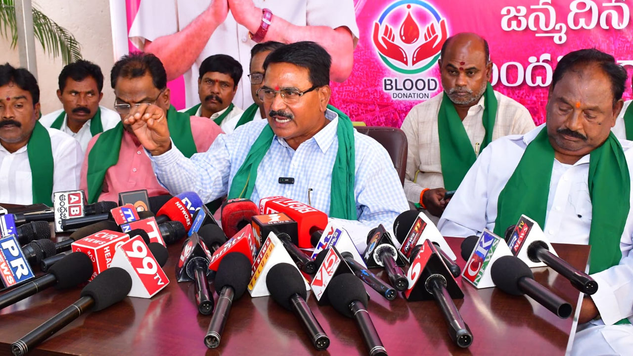 Niranjan Reddy | అక్రమమని తేలితే ముక్కు నేలకు రాసి క్షమాపణ చెబుతా : మాజీ మంత్రి నిరంజన్‌ రెడ్డి