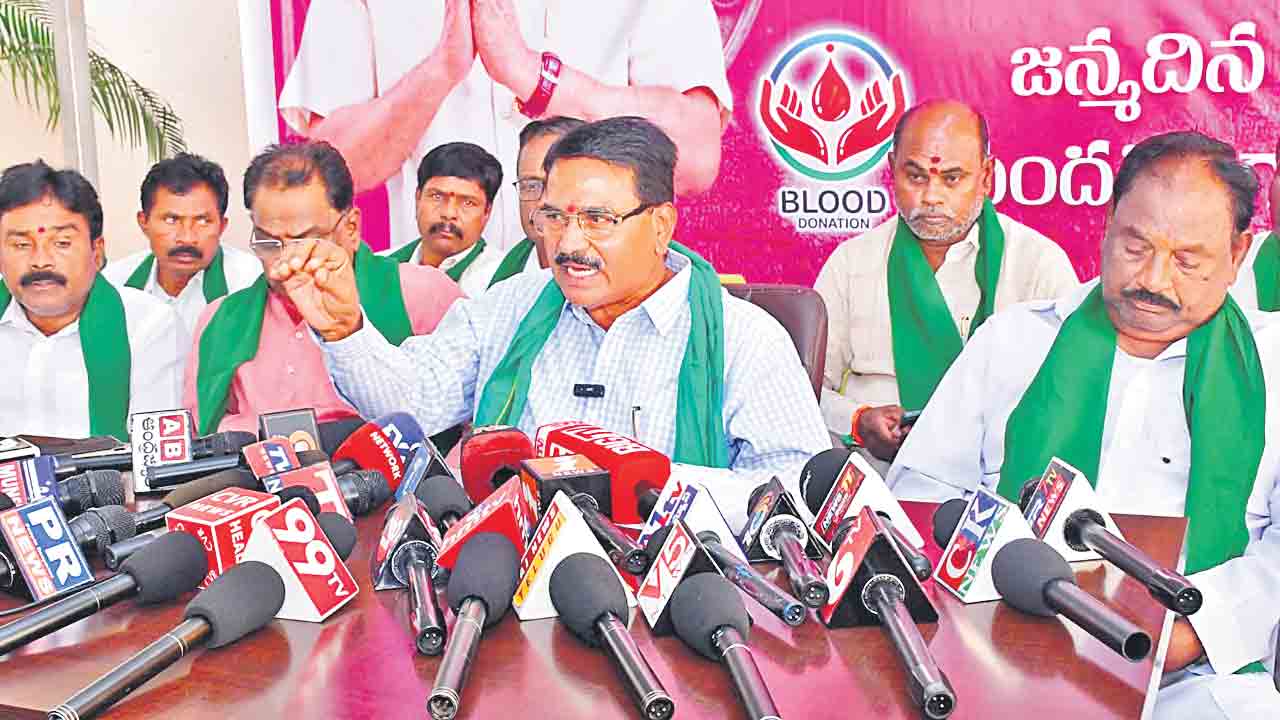 నార్లాపూర్‌ లిఫ్ట్‌ ఆన్‌ చేయకుంటే..12న రైతులతో కలిసి ముట్టడిస్తాం