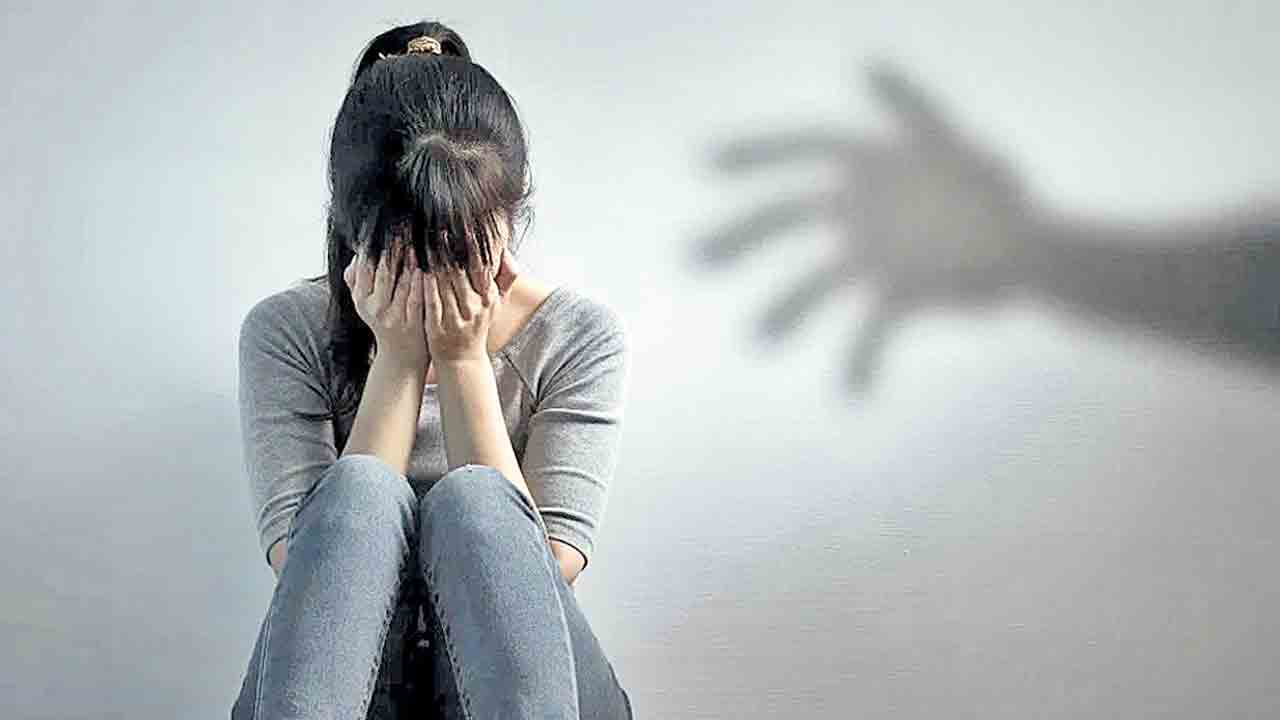మహిళలపై నేరాల్లో బీజేపీ ఎమ్మెల్యేలు టాప్‌!