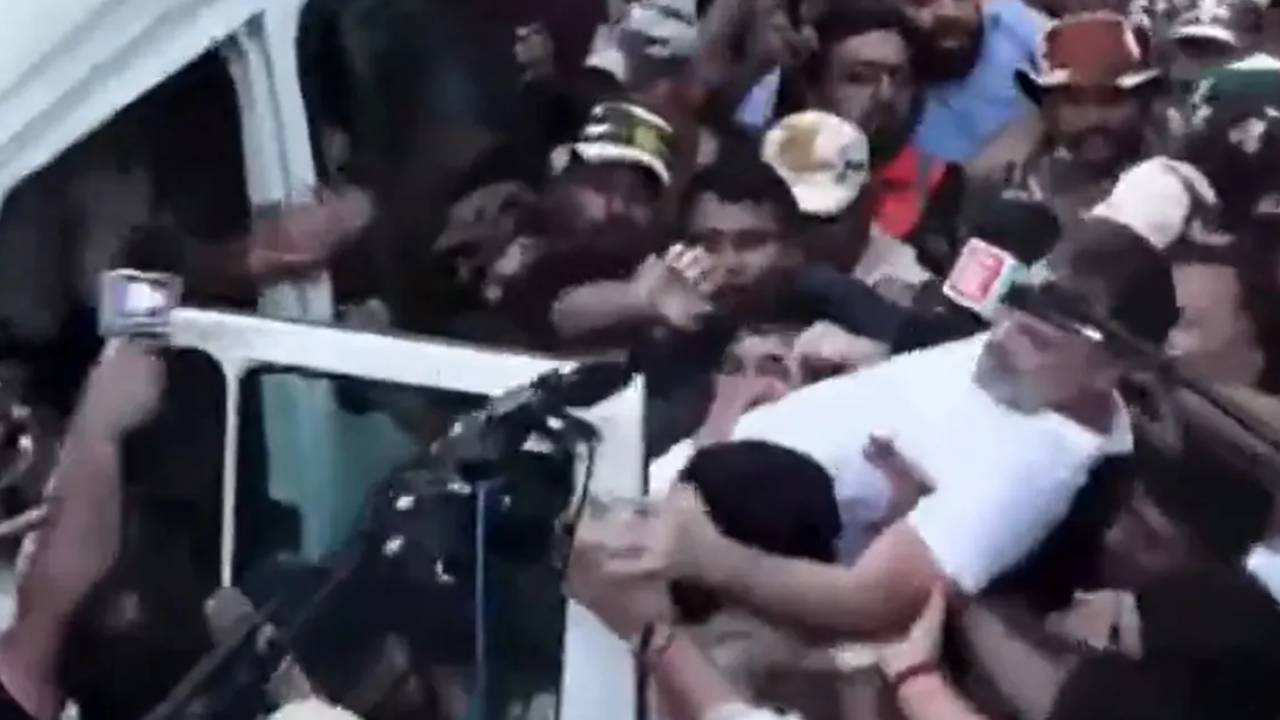 Rahul Gandhi | కొన‌సాగుతున్న హైడ్రామా.. రాహుల్ గాంధీ, ప్రియాంకా గాంధీ మ‌రోసారి అరెస్ట్