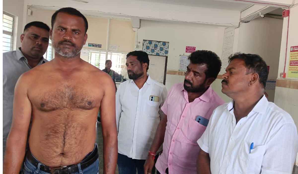 Vemulawada | సిరిసిల్ల జిల్లాలో బీఆర్ఎస్ కార్యకర్తపై కాంగ్రెస్ సర్పంచ్ దాడి