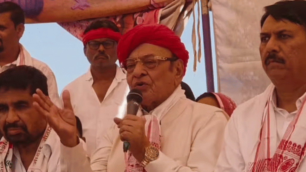 Shankarsinh Vaghela | ప‌టేళ్లు, బ్రాహ్మ‌ణులు పాకీ ప‌నులు చేయాల‌న్న వాఘేలా.. మండిప‌డుతున్న అగ్ర‌వ‌ర్ణాలు..!