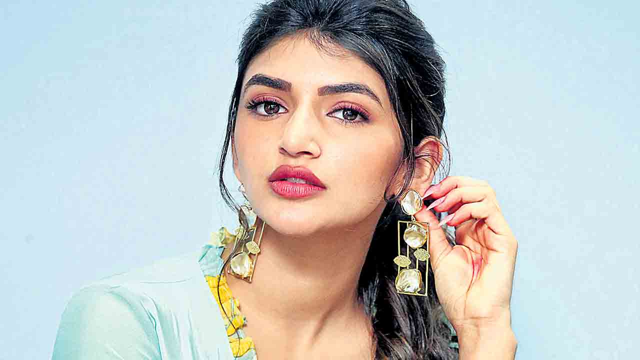 వాటి గురించి ఇప్పుడే చెప్పలేను