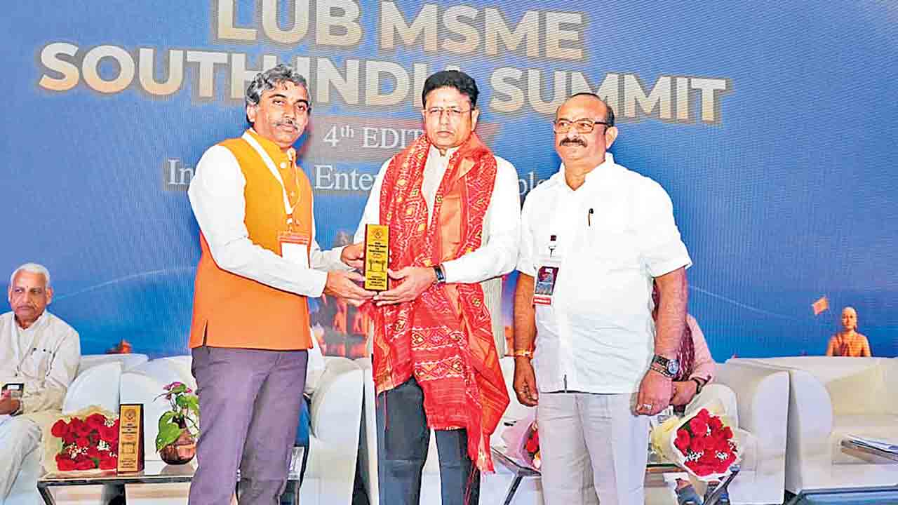 పెట్టుబడిదారులకు రక్షణ కరువు.. రాష్ట్రంలో పరిశ్రమల స్థాపనకు అనువైన పరిస్థితులు లేవు