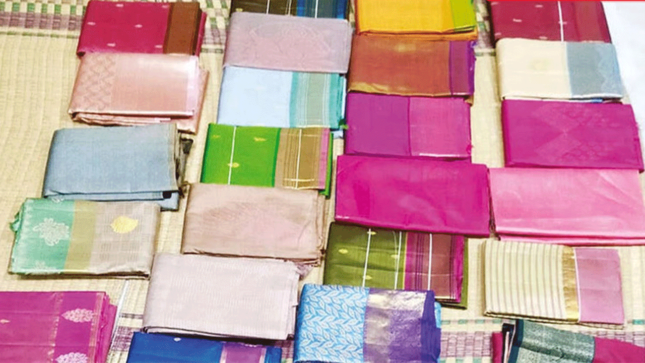 Viral News | ఖ‌రీదైన ప‌ట్టుచీర‌లు చోరీ.. మీడియాలో వార్త‌లు.. భ‌య‌ప‌డి వెన‌క్కి పంపిన దొంగ‌లు..!