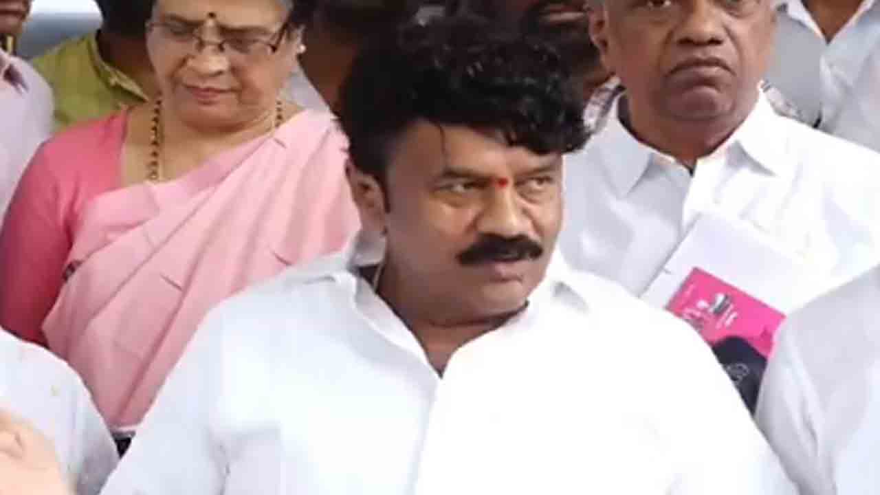 Talasani srinivas Yadav | పట్టభద్రులు అందరూ ఓటర్లుగా నమోదు చేసుకోవాలి : మాజీ మంత్రి తలసాని శ్రీనివాస యాదవ్