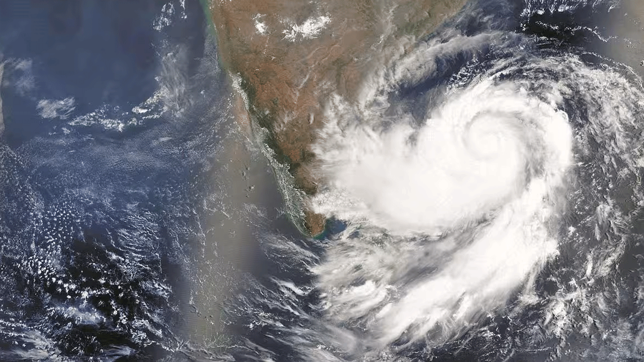 Cyclone Arnab | గంట‌కు 20 కిలోమీట‌ర్ల వేగంతో దూసుకొస్తున్న అర్న‌బ్ తుపాను.. రేపు ఉద‌యం తీరాన్ని తాకే ఛాన్స్‌..!