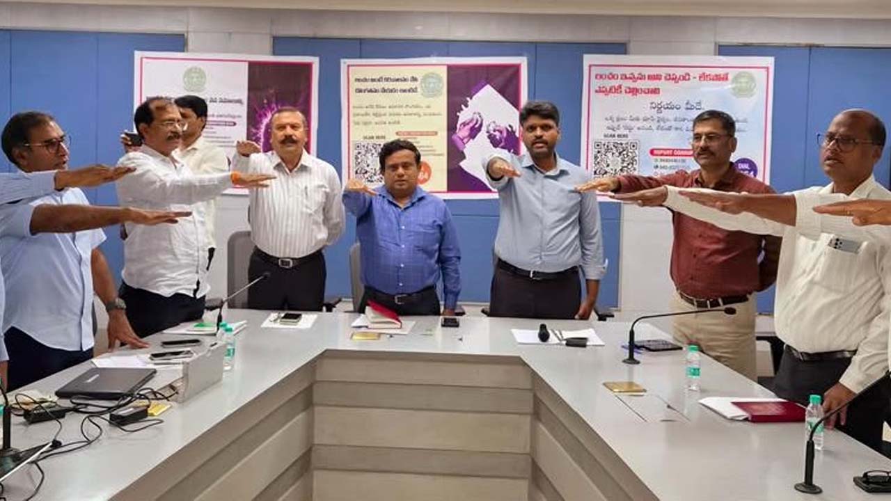 Transport Department | వాహన దారులకు పారదర్శక సేవలు : రవాణా శాఖ