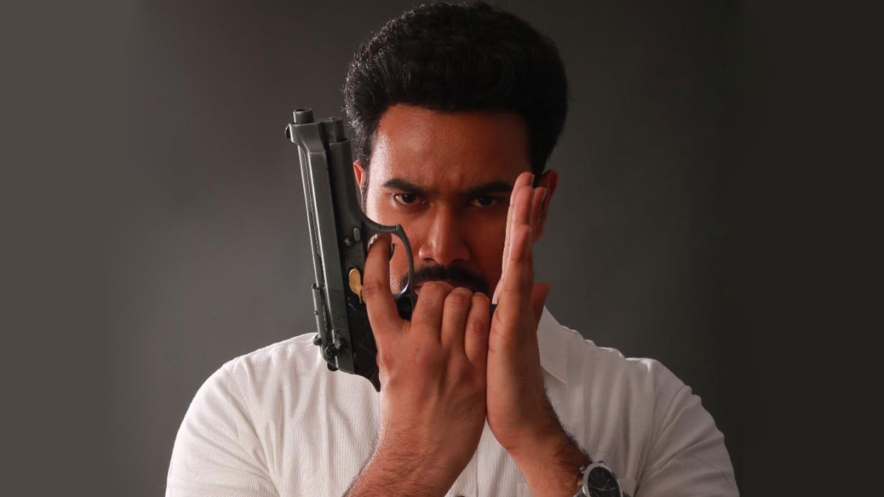 అమ్మాయి ఆదృశ్యం వెనక?