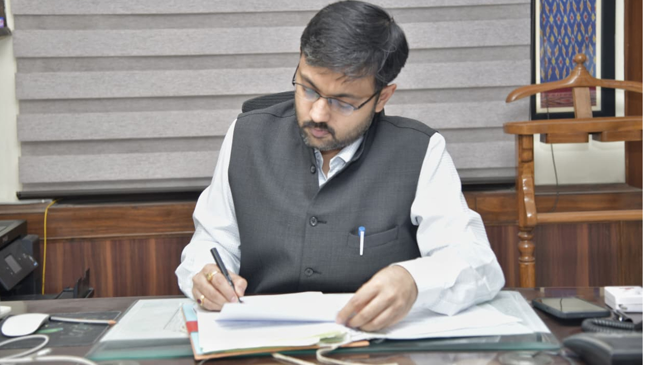 Telangana Bhavan | తెలంగాణ భవన్‌ రెసిడెంట్‌ కమిషనర్‌గా అద్వైత్‌ కుమార్‌ సింగ్‌ బాధ్యతలు