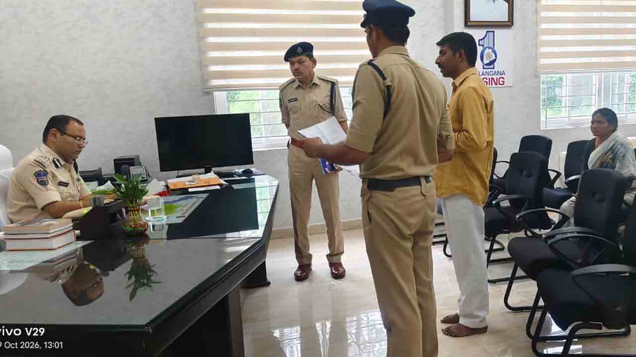 Ambarkishore jha | బాధితులకు న్యాయం చేయడమే పోలీసుల లక్ష్యం: రామగుండం సీపీ అంబర్ కిషోర్ ఝా