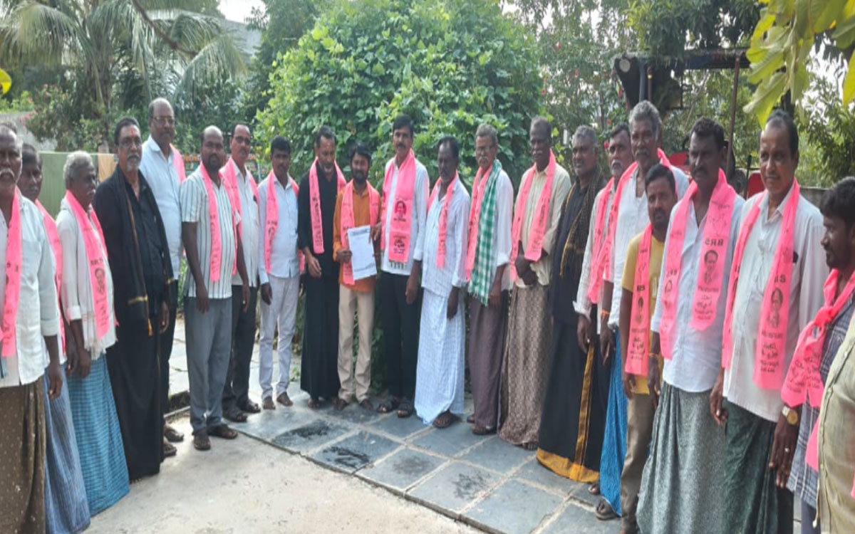‘ప్రభుత్వానికి పట్టభద్రులు బుద్ధి చెప్పాలి’
