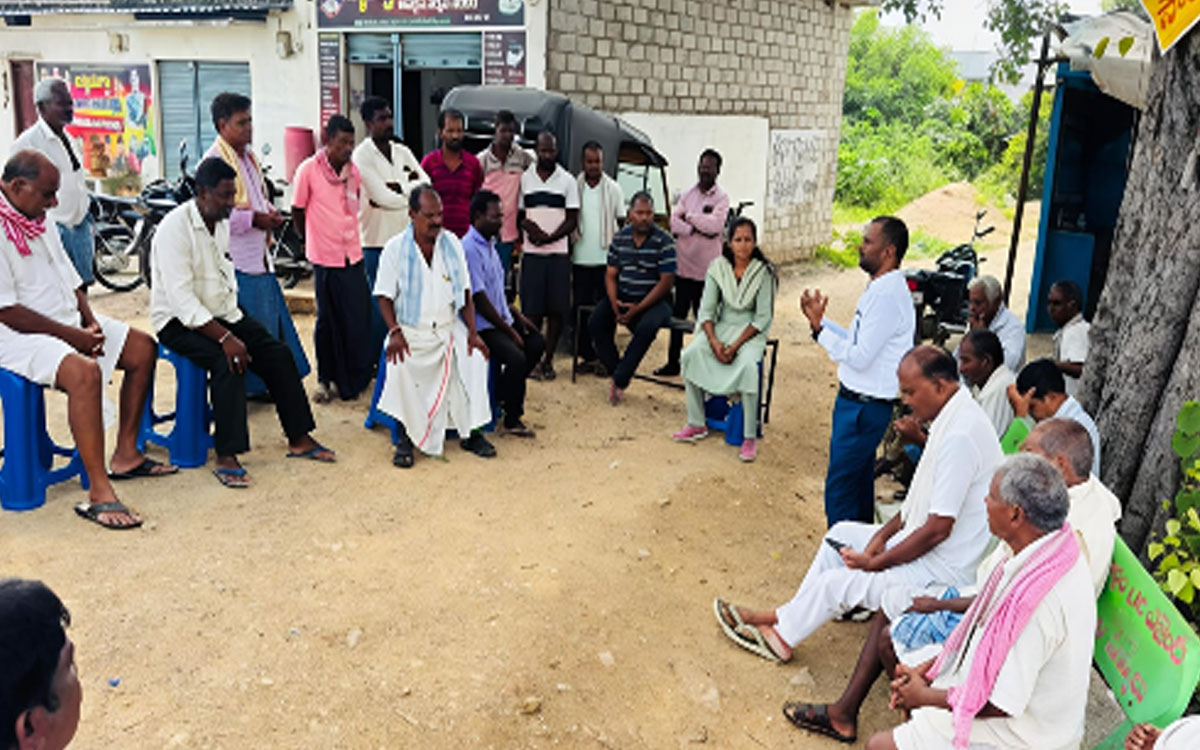 ‘నీటి లభ్యతను బట్టి పంటల ఎంపిక’
