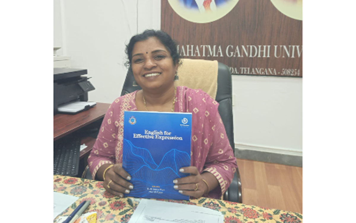 ఎంజీయూ అసిస్టెంట్ ప్రొఫెస‌ర్ అరుణ ప్రియ సంపాదక‌త్వంలో డిగ్రీ ఆంగ్ల పాఠ్య పుస్తక రూప‌క‌ల్ప‌న