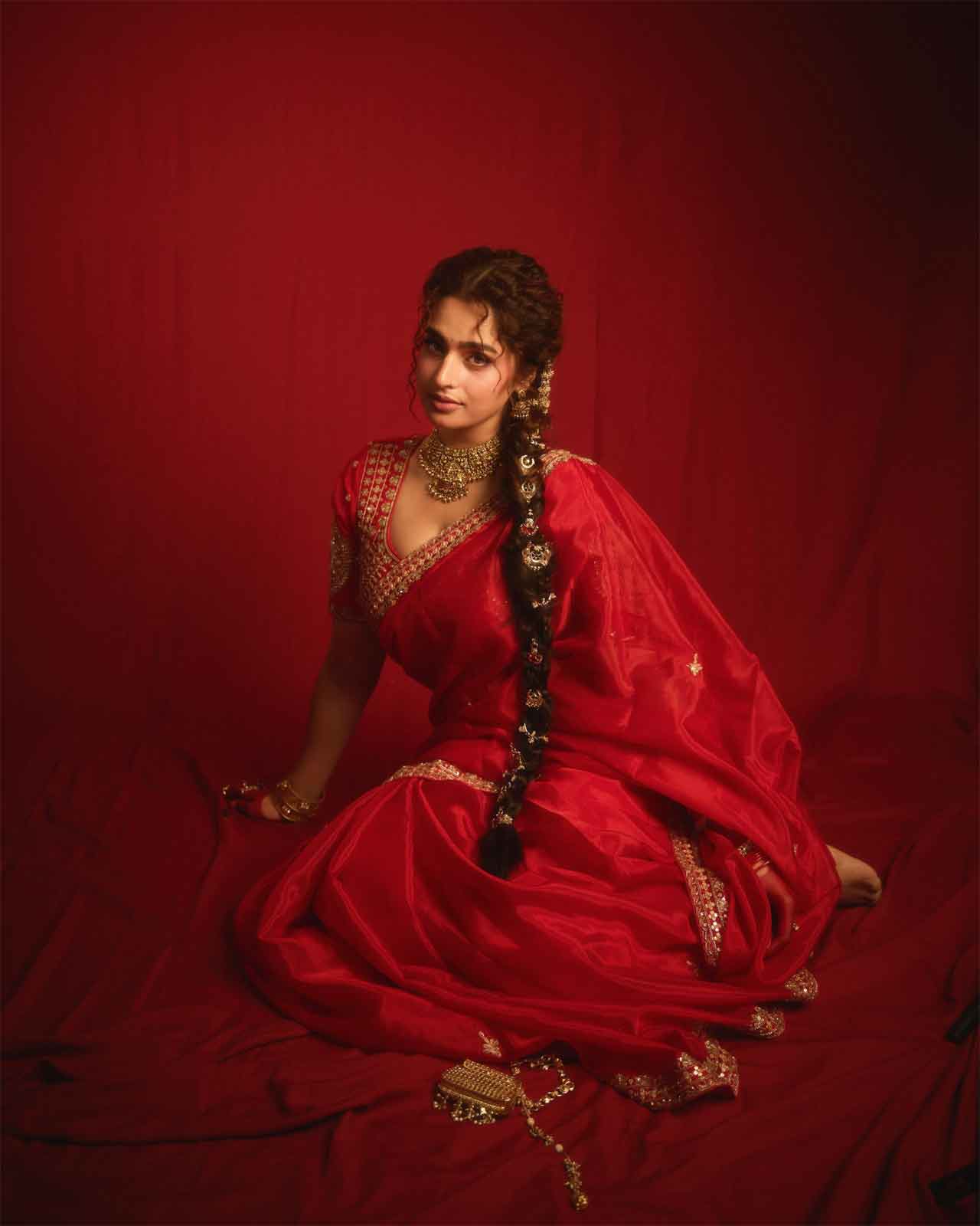 Ayesha Khan5