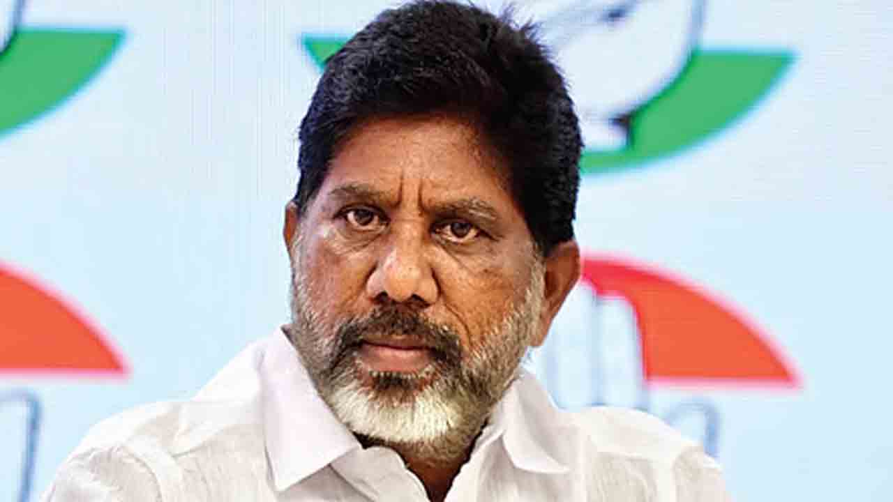 బెనిఫిట్స్‌ కోసం వృద్ధులు రోడ్డెక్కాలా?