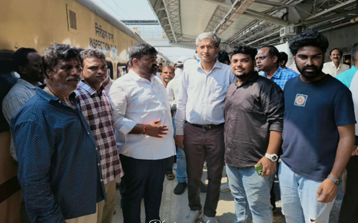 ‘కొత్తగూడెం రైల్వే సమస్యలకు పరిష్కారం చూపండి’