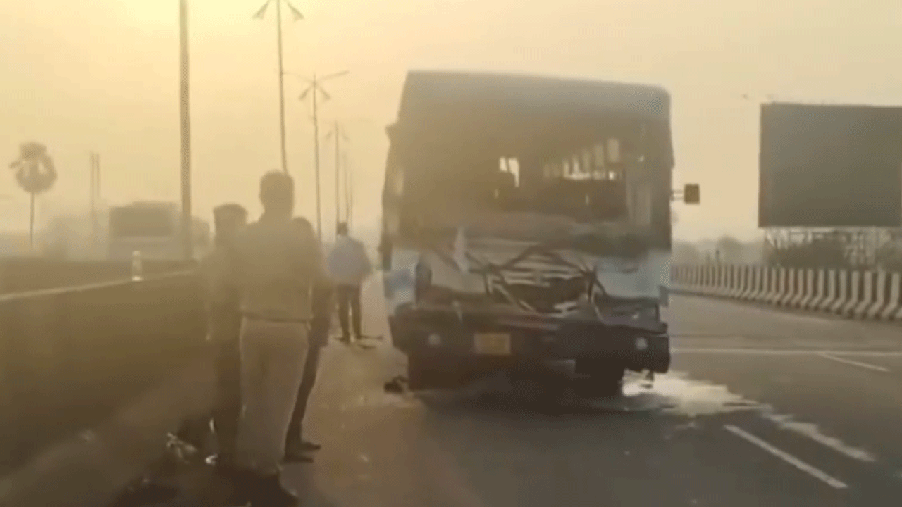 RTC bus | ఆగి ఉన్న లారీని ఢీకొట్టిన ఆర్టీసీ బస్సు.. 15 మందికి గాయాలు : వీడియో