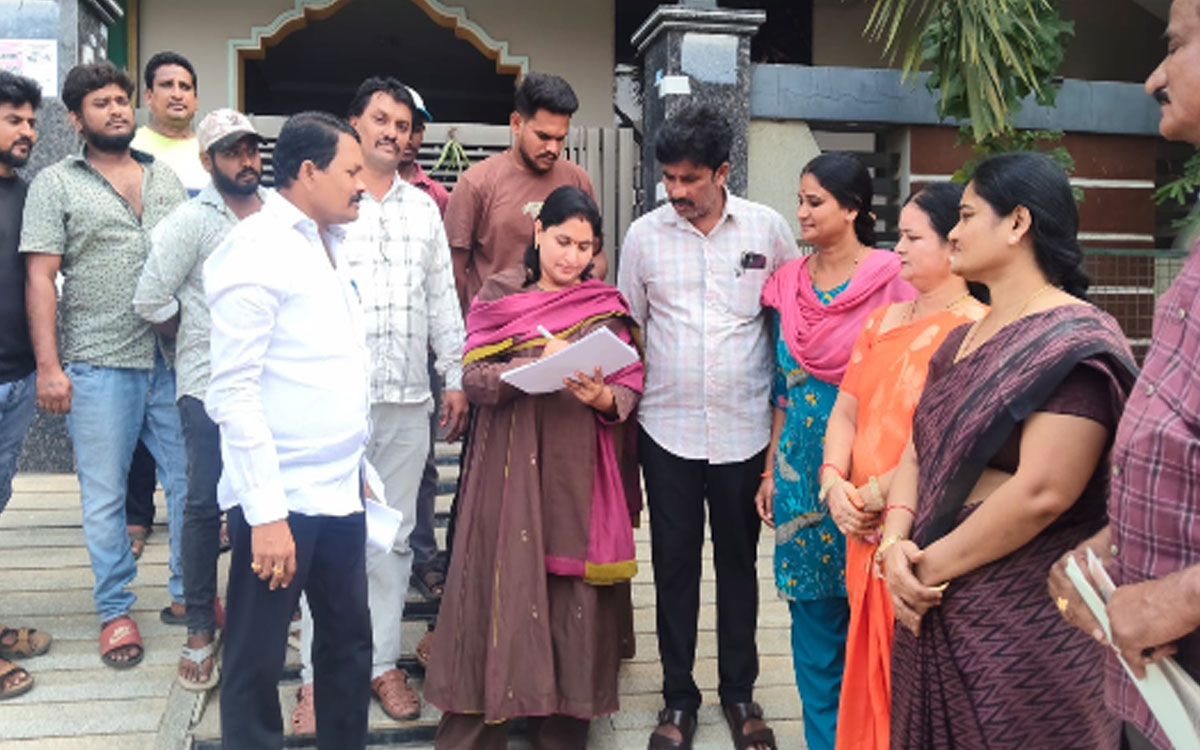 ‘ప్రతి గ్రాడ్యుయేట్‌కు ఓటరు నమోదు తప్పనిసరి’