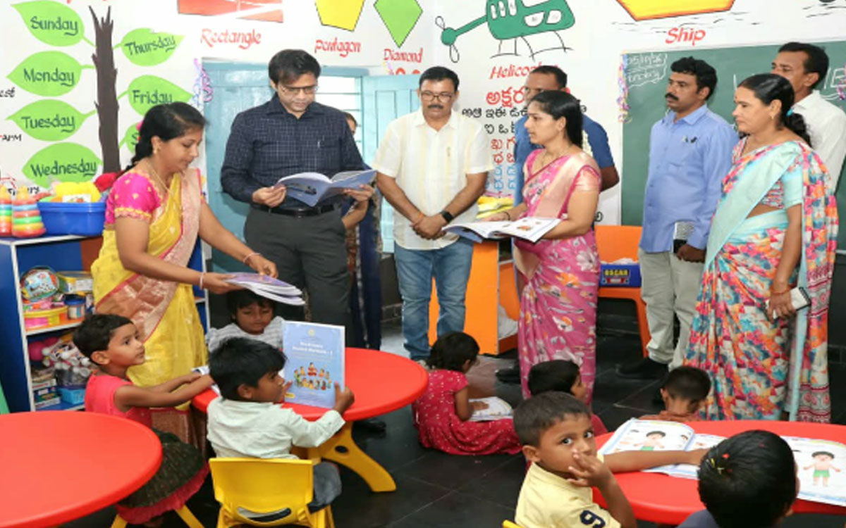 విద్యార్థుల అభ్యసనకు అనుకూల వాతావరణం కల్పించాలి : కలెక్టర్ అంకిత్