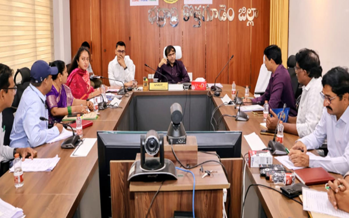భద్రాచలం ఆలయ అభివృద్ధి పనులను వేగవంతం చేయాలి : కలెక్టర్ అంకిత్