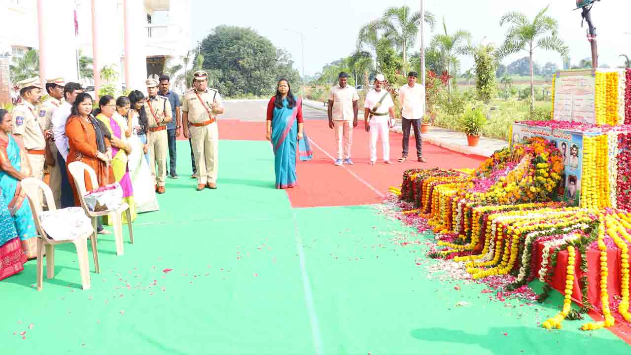 Collector Pratima Singh | పోలీసు అమరవీరుల త్యాగాలను గుర్తించడం ప్రతి ఒక్కరి బాధ్యత : కలెక్టర్ ప్రతిమా సింగ్