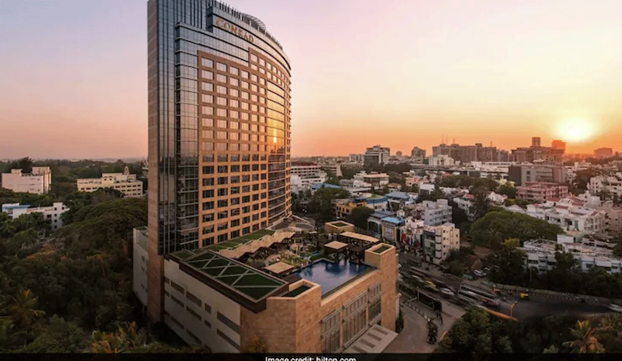 Conrad Star Hotel: బెంగుళూరు ఫైవ్ స్టార్ హోట‌ల్ స్విమ్మింగ్ పూల్‌లో క‌రెంట్ షాక్‌.. ఇద్ద‌రు విదేశీయులు మృతి