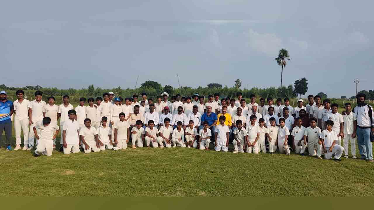 అండర్‌-14 డిస్ట్రిక్ట్‍ లీగ్‌ పోటీల జట్ల ఎంపిక