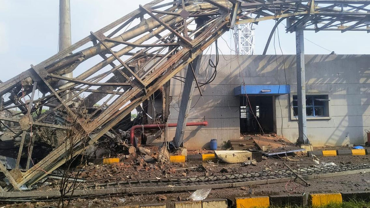 ఫార్మా కంపెనీలో పేలుడు.. ఐదుగురు మృతి