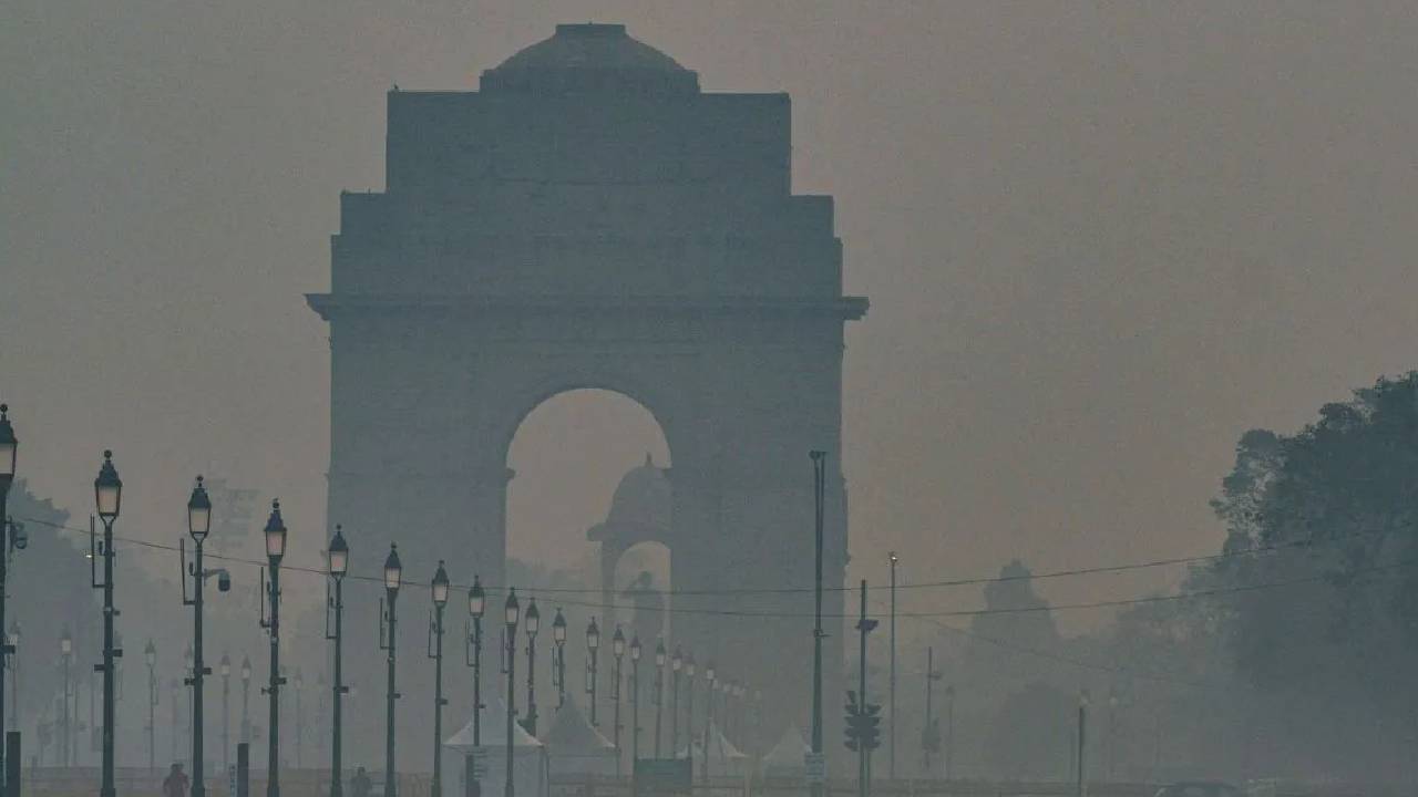 Delhi-NCR | ఢిల్లీలో పెరుగుతున్న వాయు కాలుష్యం.. గ్రాప్-1 ఆంక్ష‌లు అమ‌లు