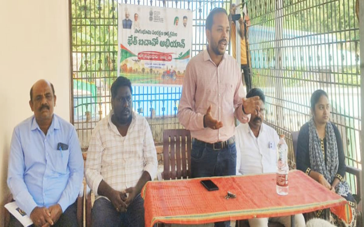 ‘రైతులు ఆరుతడి పంటలు సాగు చేయాలి’