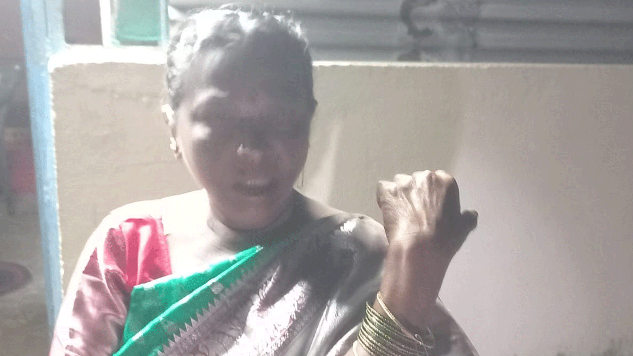 Chain snatching | బ‌తుక‌మ్మ ఆడుతుండ‌గా మ‌హిళ మెడ‌లోంచి బంగారు గొలుసు లాక్కెళ్లిన దుండ‌గులు