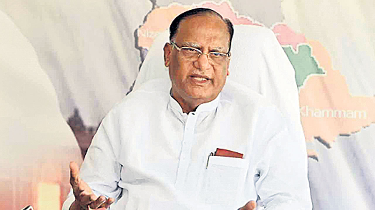 విద్యుత్తు లభ్యత లేకపోవడంతోనే కోతలు