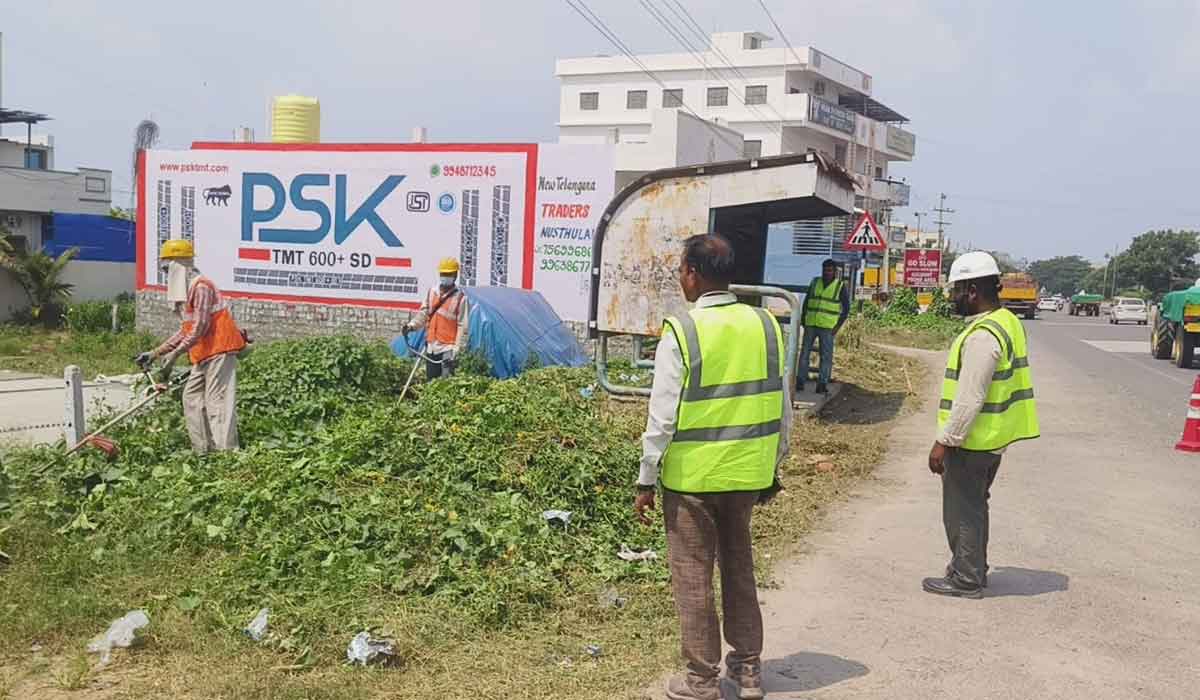 Thimmapur | రాజీవ్ రహదారి క్లీన్.. ‘నమస్తేతెలంగాణ’కు స్పందించి శుభ్రం చేసిన సిబ్బంది