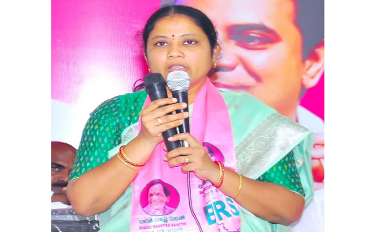 పేదల కన్నీళ్లు తుడిచిన కల్యాణలక్ష్మి : మాజీ ఎమ్మెల్యే హరిప్రియ నాయక్