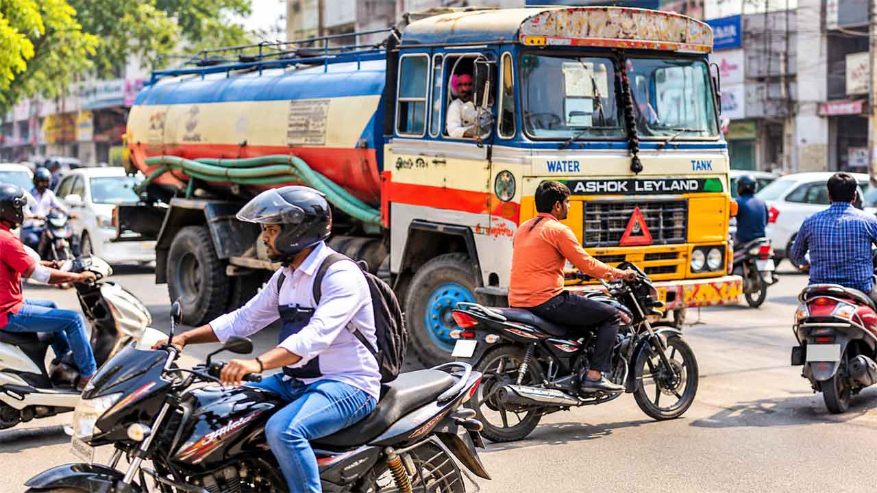 Hyderabad | హైదరాబాద్‌లో జలగలు.. అక్రమ బోర్లతో యథేచ్ఛగా ట్యాంకర్లతో నీటి వ్యాపారం!