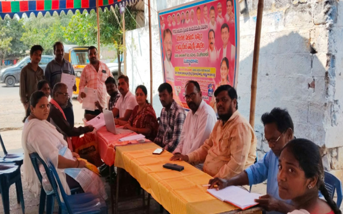 కార్యకర్తలకు బీఆర్ఎస్ పార్టీ అండ : కాపు సీతాలక్ష్మి