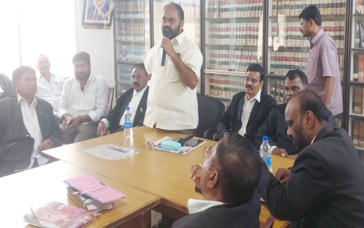 ‘గ్రాడ్యుయేట్ ఓటర్ల నమోదును బాధ్యతగా తీసుకోవాలి’