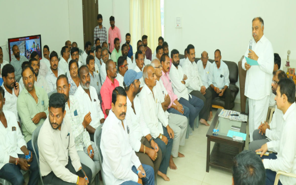 'గులాబీ జెండాకి సబ్బండ వర్గాలు జై'